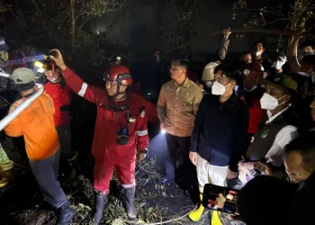 Di Tengah Kabut Asap, Gibran Datang Malam Hari Pastikan Karhutla Ditangani